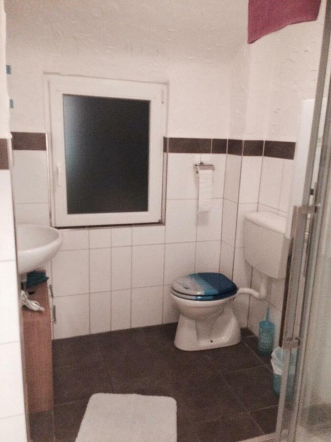 Wohnung Nur Fuer Monteure Und Handwerker Bad Krozingen Esterno foto